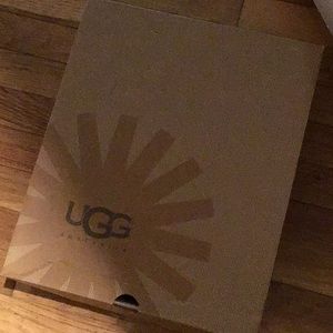 Ugg boots Box